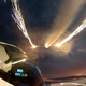 Imagen para el artículo titulado Esto es lo que pasa si juntas acrobacias aéreas y fuegos artificiales